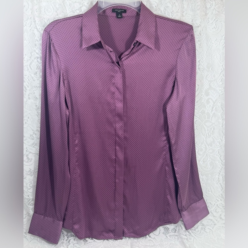 Ann Taylor Silk Long Sleeve Button down Blouse Lilac color Women’s 6